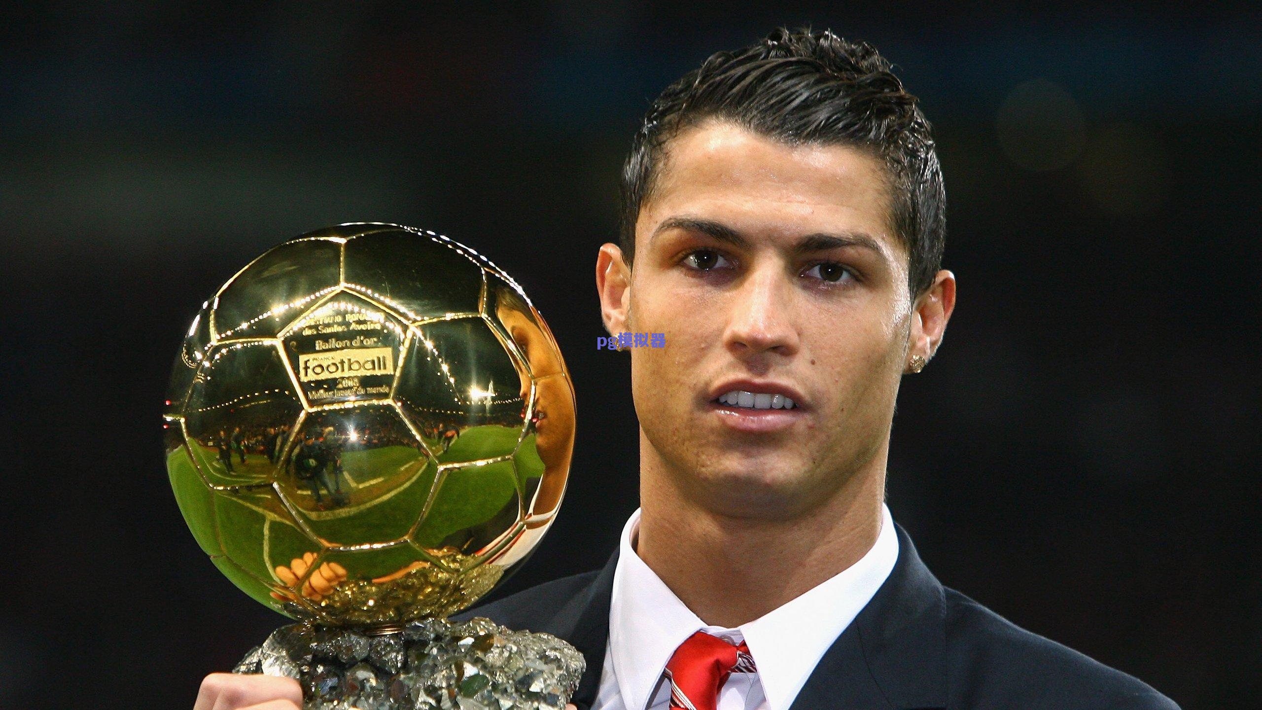 克罗斯评选历史最佳阵容引热议，诺伊尔镇守龙门，马塞洛、拉姆领衔后防